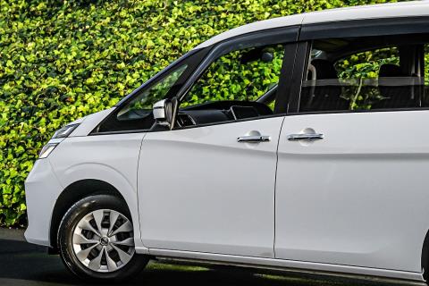 2020 Nissan Serena S 8 Seater - Thumbnail