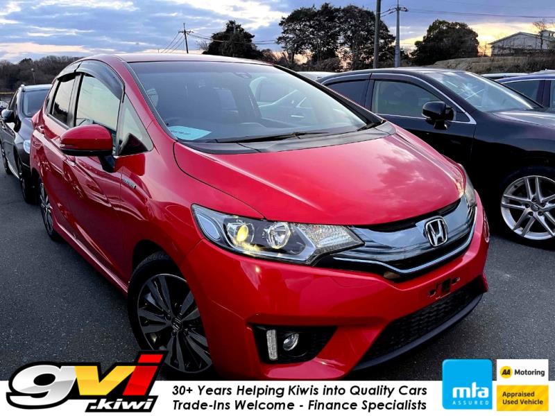 2014 Honda Fit Hybrid Sport / Jazz