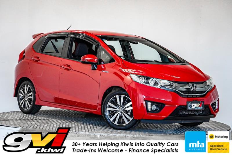 2014 Honda Fit Hybrid Sport / Jazz