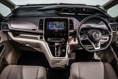 2017 Nissan Serena Hybrid 8 Seater - Thumbnail