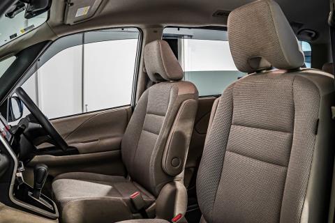 2017 Nissan Serena Hybrid 8 Seater - Thumbnail