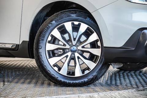 2016 Subaru Outback Limited - Thumbnail