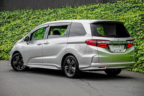 2016 Honda Odyssey Absolute - Thumbnail