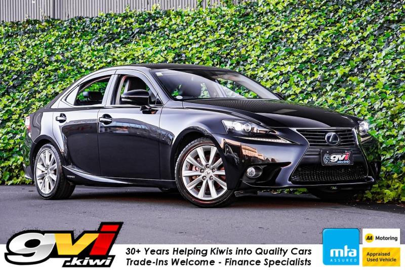 2014 Lexus IS 300h