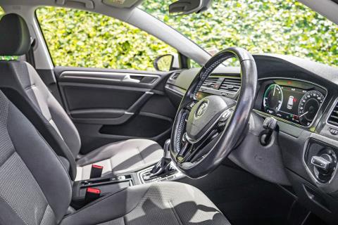 2020 Volkswagen e-Golf EV Gen 2 36kWh - Thumbnail