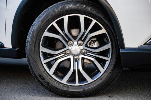 2015 Mitsubishi Outlander 24G - Thumbnail