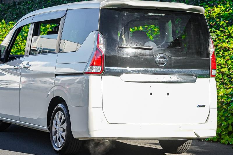 2018 Nissan Serena X V Selection