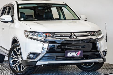 2015 Mitsubishi Outlander 7 Seater - Thumbnail