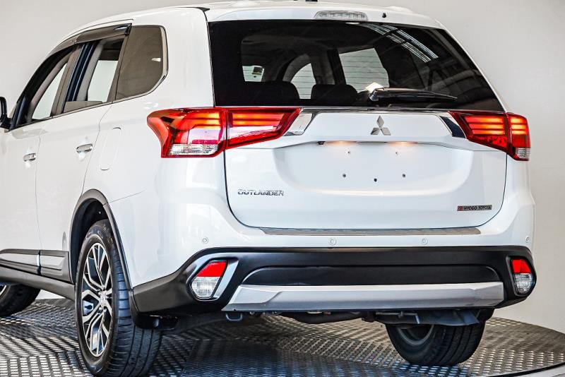 2015 Mitsubishi Outlander 7 Seater