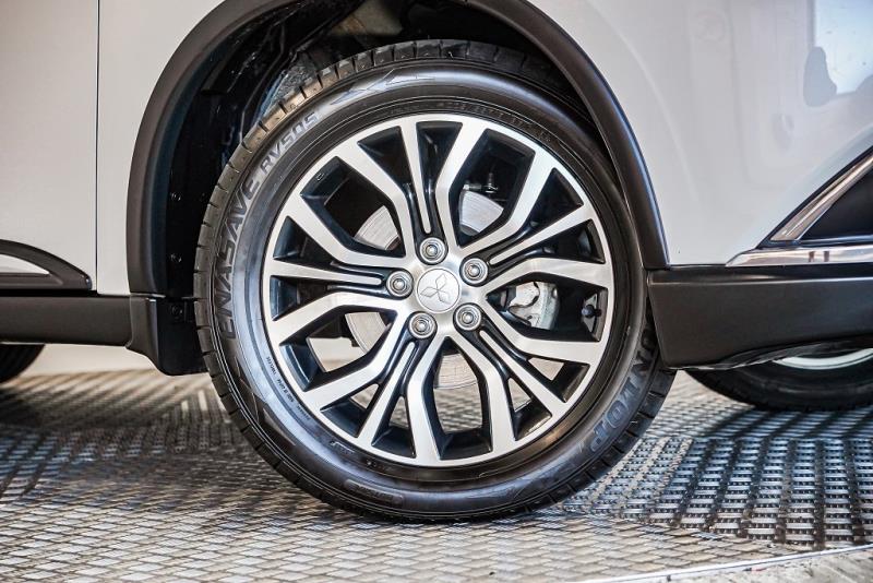 2015 Mitsubishi Outlander 7 Seater