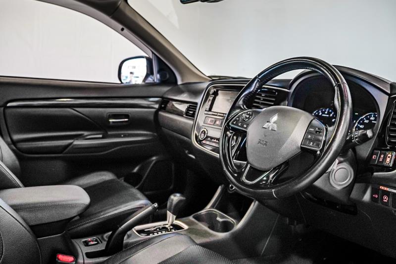 2015 Mitsubishi Outlander 7 Seater