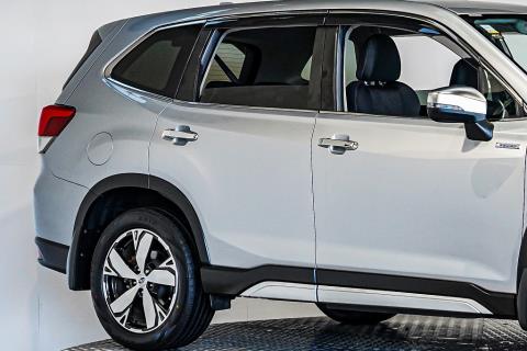 2019 Subaru Forester Advance e-Boxer - Thumbnail