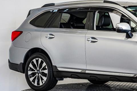 2017 Subaru Outback Limited 4WD - Thumbnail