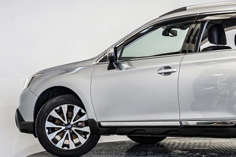 2017 Subaru Outback Limited 4WD - Thumbnail