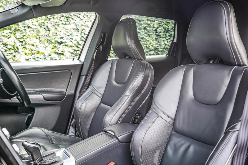 2015 Volvo XC60 T6 R Design 4WD