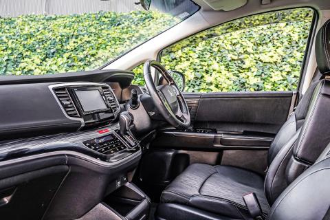 2016 Honda Odyssey Absolute - Thumbnail