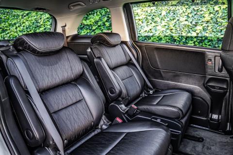 2016 Honda Odyssey Absolute - Thumbnail