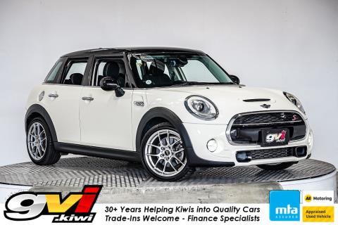 2016 Mini Cooper S - Thumbnail