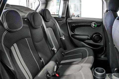 2016 Mini Cooper S - Thumbnail