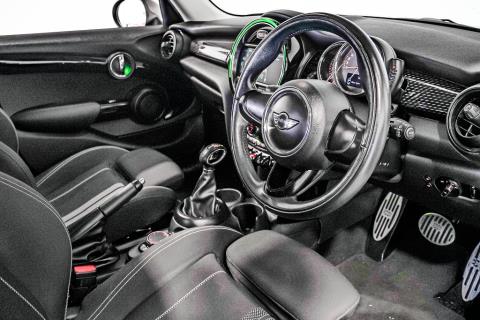 2016 Mini Cooper S - Thumbnail