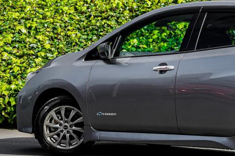 2018 Nissan Leaf 40X 85% SOH - Thumbnail
