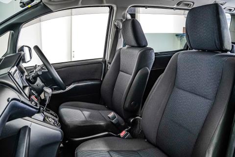 2014 Toyota Noah X 7 Seater - Thumbnail