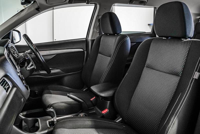 2016 Mitsubishi Outlander 24G 7 Seater
