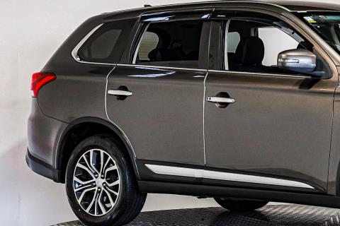 2016 Mitsubishi Outlander 24G 7 Seater - Thumbnail