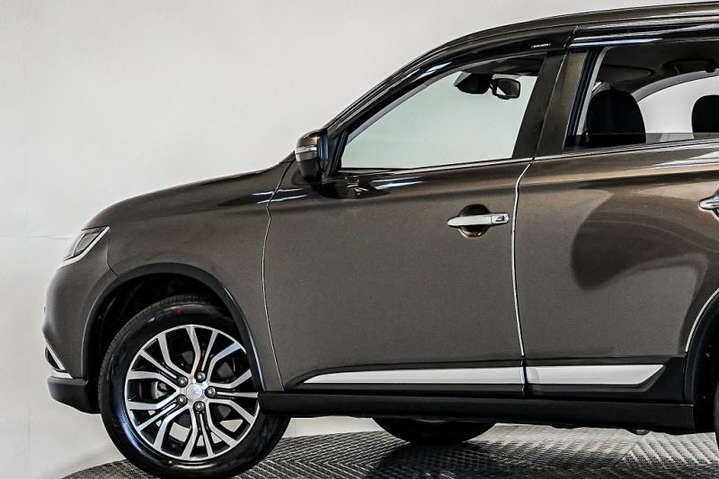 2016 Mitsubishi Outlander 24G 7 Seater