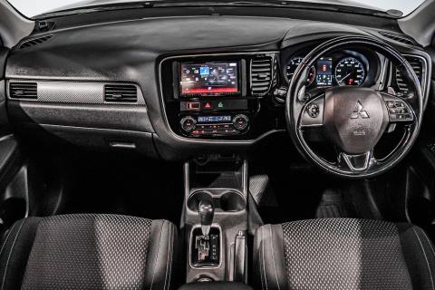 2016 Mitsubishi Outlander 24G 7 Seater - Thumbnail