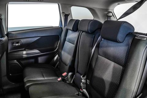 2016 Mitsubishi Outlander 20G - Thumbnail