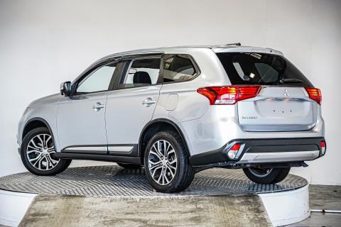 2016 Mitsubishi Outlander 20G - Thumbnail