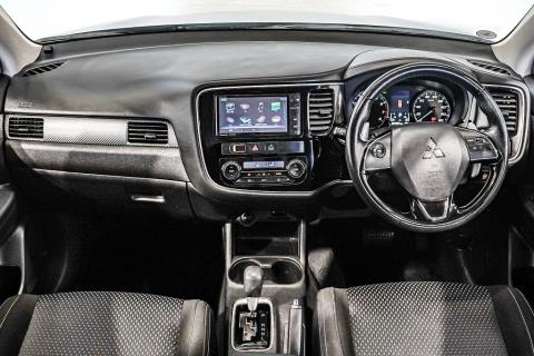 2016 Mitsubishi Outlander 20G - Thumbnail