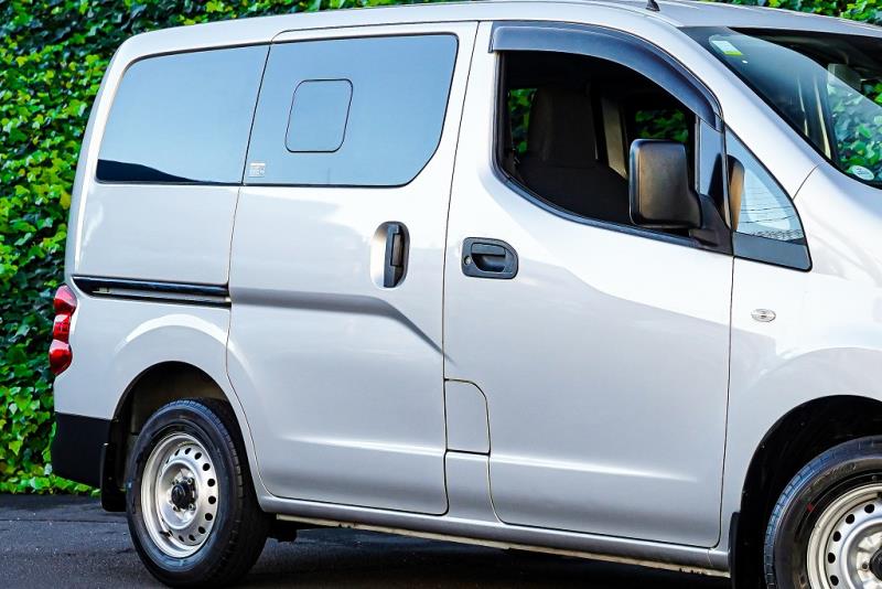 2020 Nissan NV200 / Vanette 5 Seat