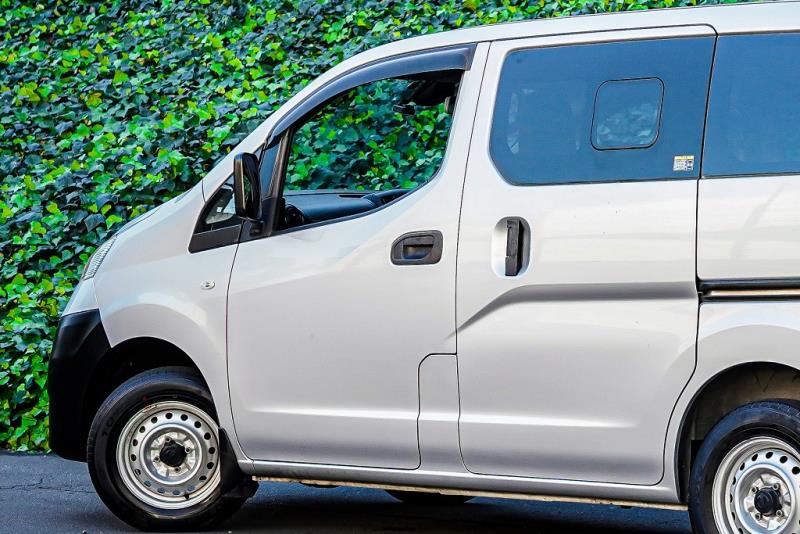 2020 Nissan NV200 / Vanette 5 Seat