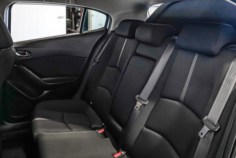 2016 Mazda Axela Sport / 3 Hatch