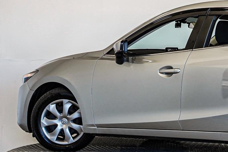 2016 Mazda Axela Sport / 3 Hatch