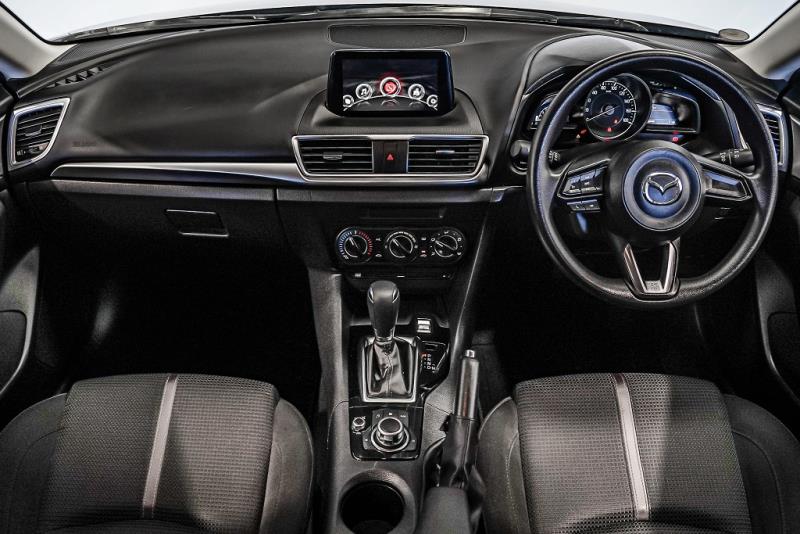 2016 Mazda Axela Sport / 3 Hatch
