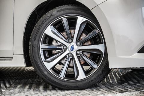 2017 Subaru Legacy B4 Limited 4WD - Thumbnail