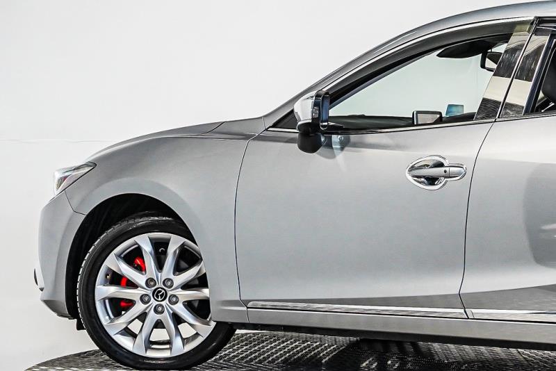 2014 Mazda Axela 20S / 3 Sport