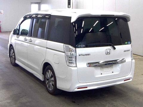 2014 Honda Step Wagon - Thumbnail