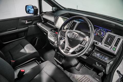 2014 Honda Stepwgn Spada Z - Thumbnail