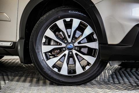 2015 Subaru Outback 4WD Limited - Thumbnail