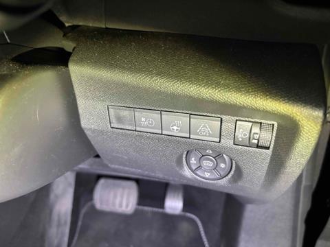 2022 Citroen e-C4 Shine Plus Electric - Thumbnail