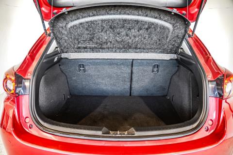 2014 Mazda Axela 20S / 3 Sport - Thumbnail