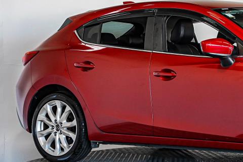 2014 Mazda Axela 20S / 3 Sport - Thumbnail