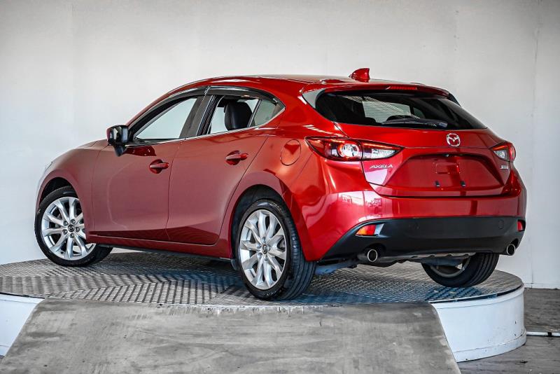 2014 Mazda Axela 20S / 3 Sport
