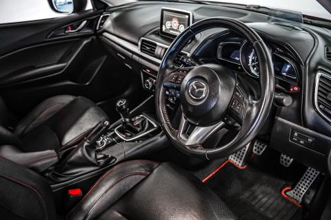 2014 Mazda Axela 20S / 3 Sport - Thumbnail