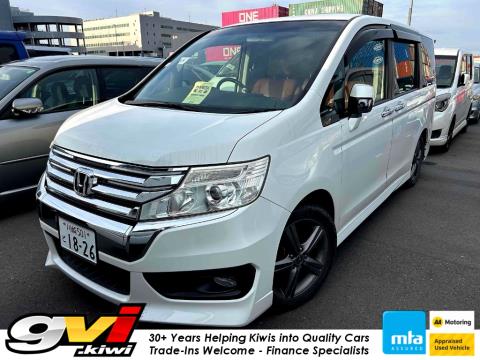 2014 Honda Step Wagon - Thumbnail