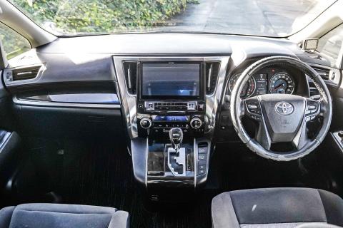 2016 Toyota Vellfire 2.5Z / Alphard - Thumbnail